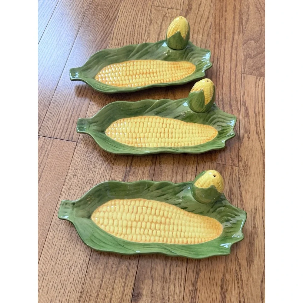 Vintage Ceramic‎ Corn Dishes with Salt Shakers - Mold 1982 Set Of 3